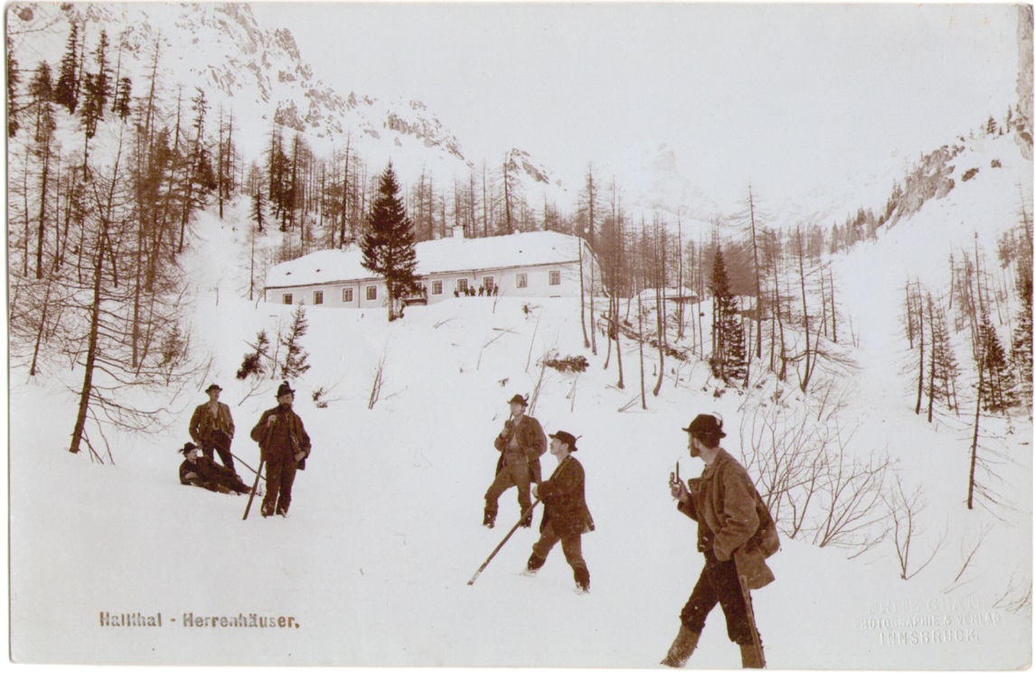 1010_Herrenhaeuser im Halltal um 1900p.jpg