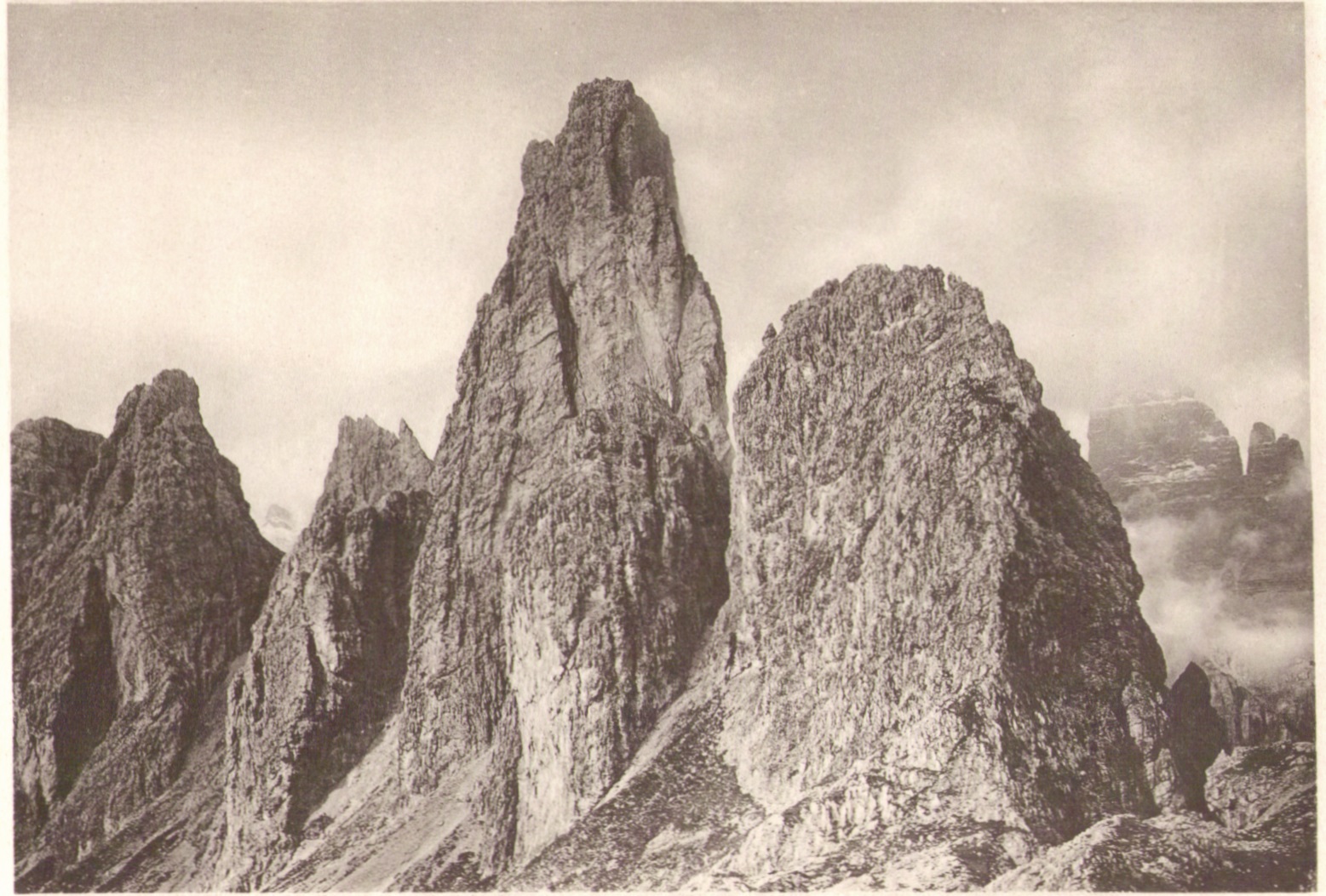 Adolf Witzenmann11 Kleiner Popena Wundtspitze von Suedenp.jpg