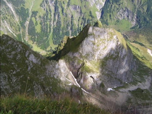 Kl Hoefats vom Ostgipfel der Hoefats.jpg