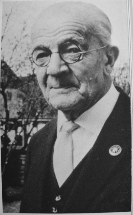 10 Hermann Raedler 29_02_1876 - 12_05_1974paint.jpg