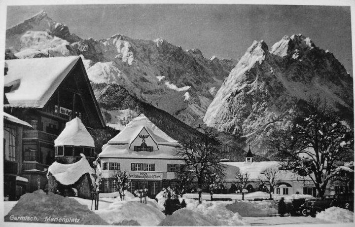 49_Haus der NSDAP in GAPpaint.jpg