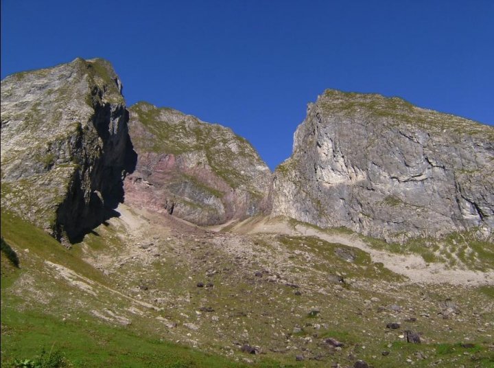 Rotes Loch03paint.jpg