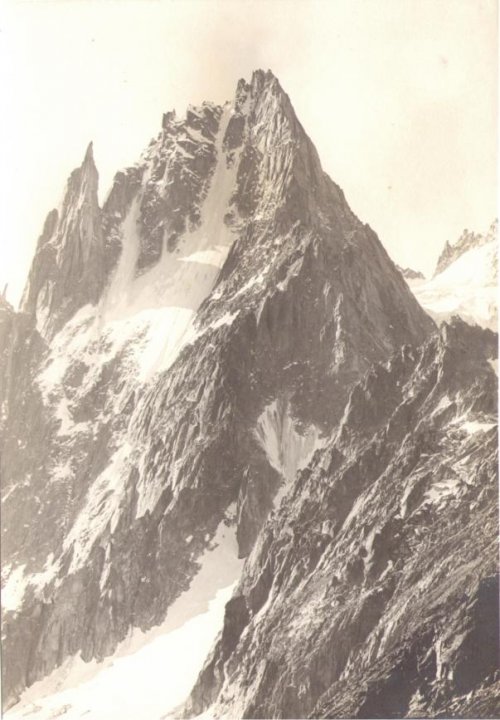 206_Aiguille des Grands Charmozpaint.jpg