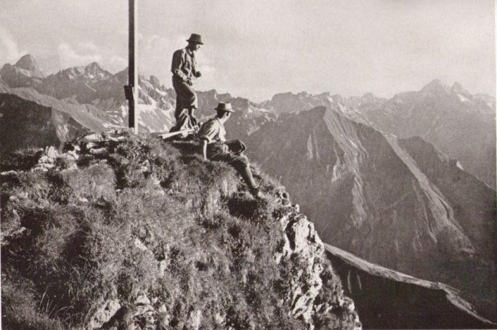 Abt1934_21paint.jpg