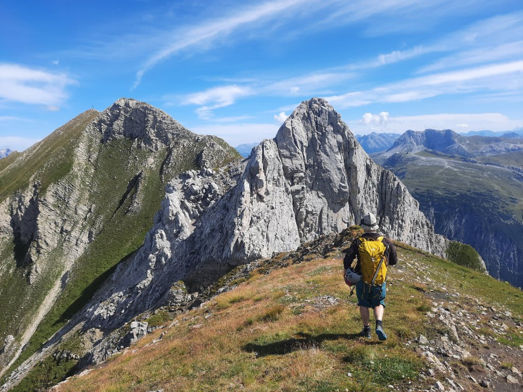 Überschreitung von Mahdlochspitze, Mittagspitze, Omesturm und Omeshorn